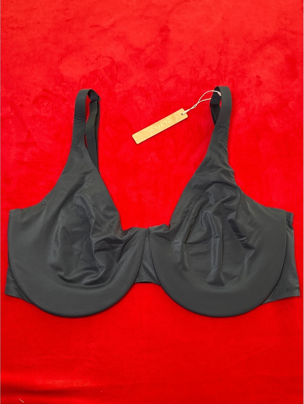 Skims Smoothing Intimates Unlined Minimizer Bra Color ONYX Size 40DDD